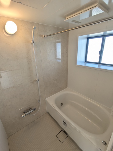 バス・シャワールーム　浴室　追い焚き・浴室乾燥機付き