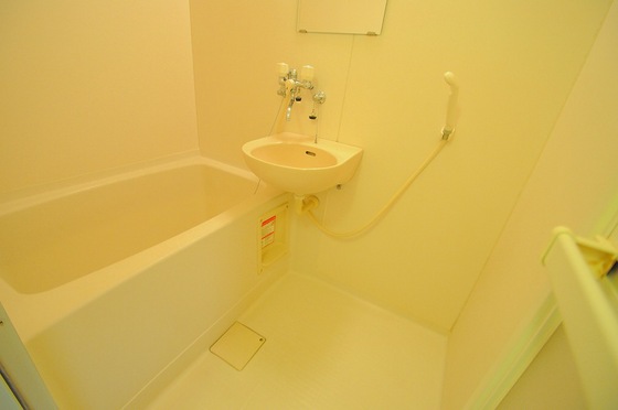 バス・シャワールーム　※別号室の写真です