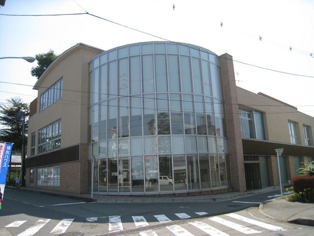 図書館　平山図書館（図書館）まで340m