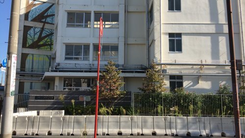 中学校　大田区立大森第八中学校（中学校）まで366m