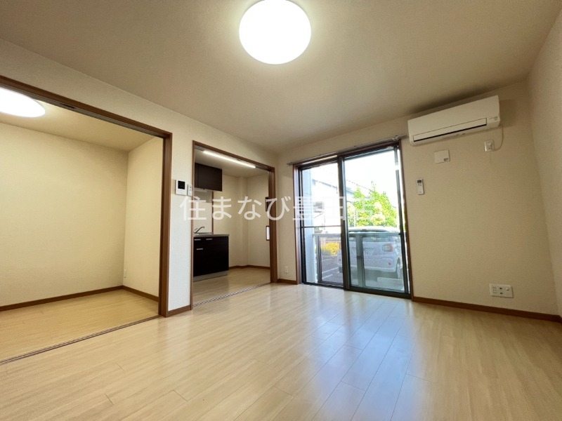 居室・リビング　同型別部屋写真