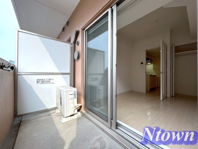 バルコニー　陽当たり良好なバルコニーです