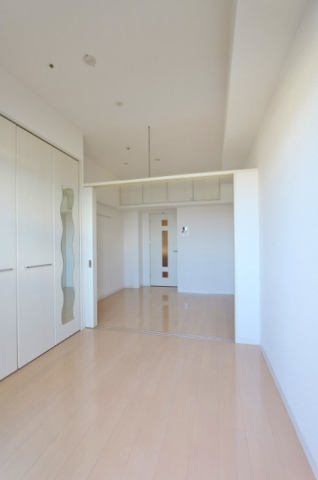 居室・リビング　部屋を仕切って使えるタイプです