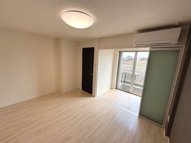 その他　※同タイプの写真です。