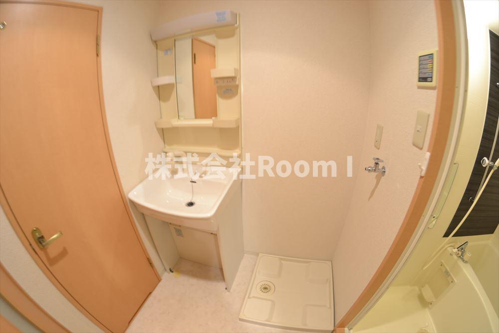 洗面設備　脱衣スペースもあります