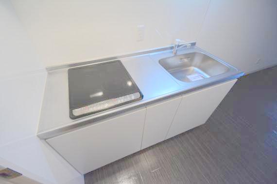 キッチン　オシャレなシステムキッチン。お料理好きには嬉しいですね。