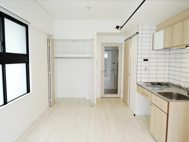 居室・リビング　開放感のあるゆったりとしたお部屋です♪