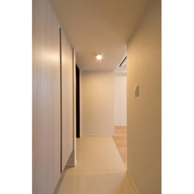 玄関　※写真は同タイプ住戸です。