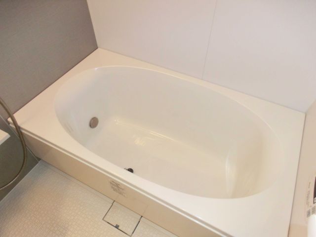 バス・シャワールーム　浴槽です。