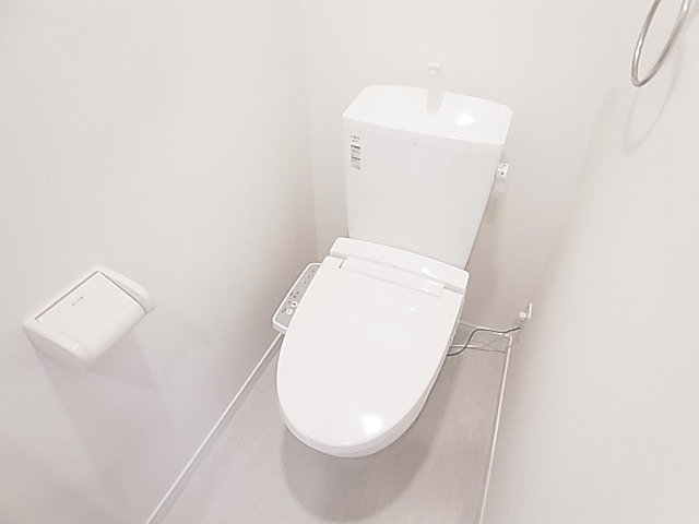 トイレ　同施工会社写真（イメージです）