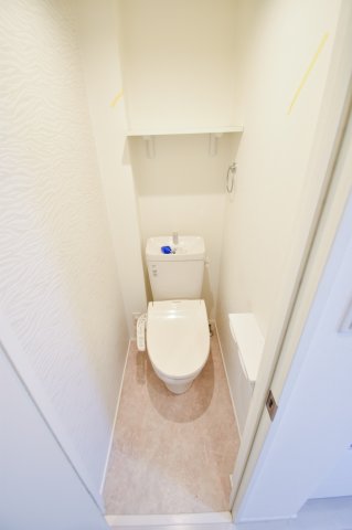 トイレ　清潔感があるトイレです。入るとホッとする、そんな空間。