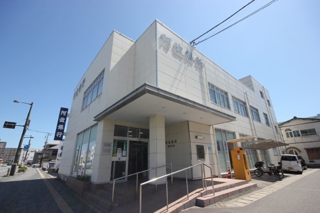 銀行　阿波銀行渭北支店（銀行）まで1016m