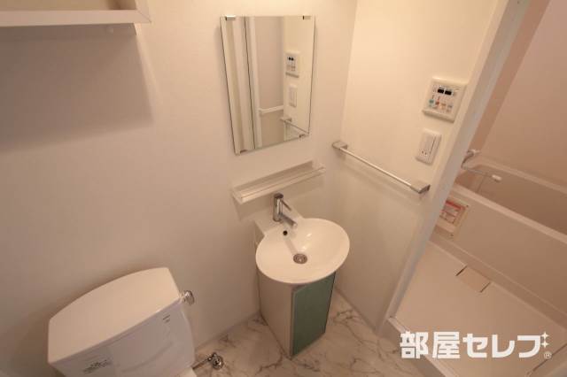 洗面設備　オシャレな洗面台