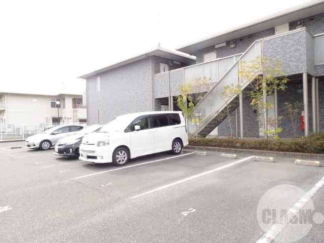 駐車場　敷地内駐車場