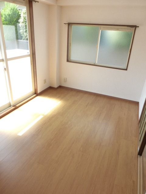 その他部屋・スペース　★2面採光明るいお部屋です★