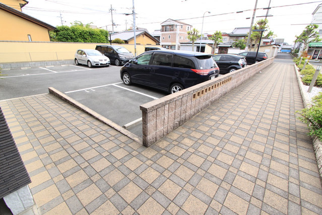 駐車場　カースペースがあります
