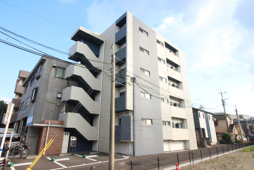 鹿児島市電唐湊線 中郡駅 徒歩2分 築8年
