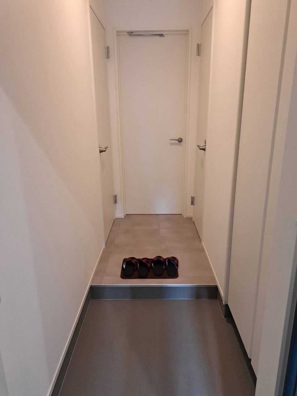 グランクリュ小新の玄関写真