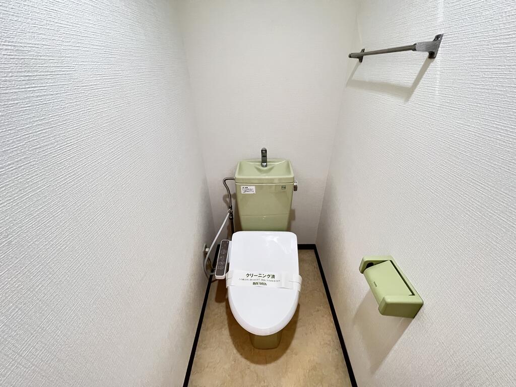 トイレ　同一建物303号室の内装写真掲載