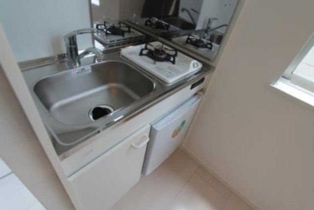 キッチン　同仕様の別部屋画像