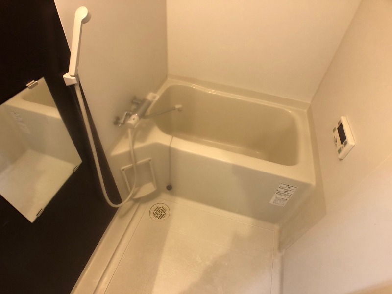 バス・シャワールーム　疲れを癒すには湯船でゆっくりするのが良いですよ。