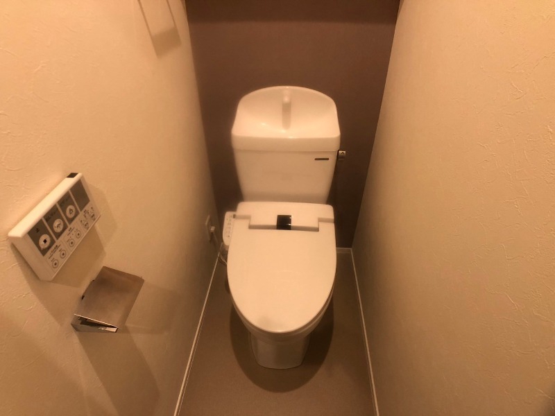 トイレ　シャワートイレになっているので快適です！