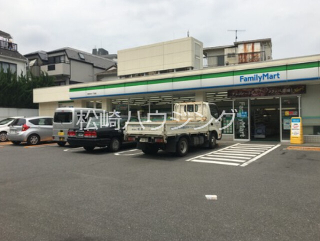 コンビニ　ファミリーマート中野中央一丁目店（コンビニ）まで373m