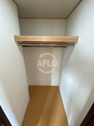 収納　ビバーチェ鷺洲　ウォークインクローゼット