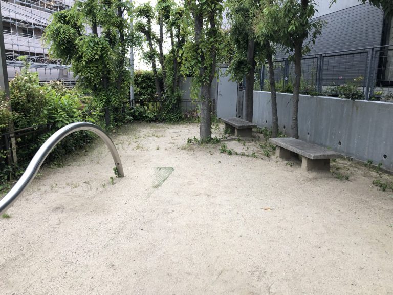 公園　東泉丘2丁目南公園（公園）まで303m