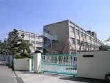 小学校　池田市立緑丘小学校（小学校）まで679m