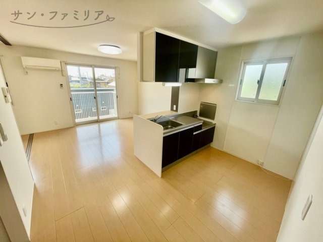 居室・リビング　同一物件別部屋写真