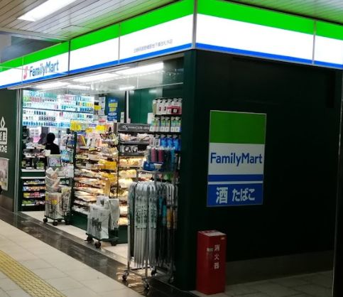 コンビニ　ファミリーマート 近鉄阿部野橋駅地下東改札外店（コンビニ）まで342m
