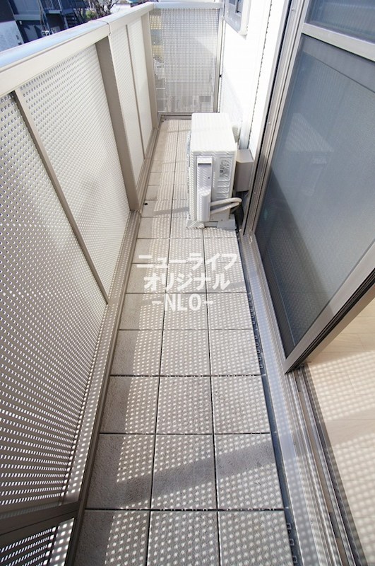 バルコニー　南向きで日当たり良好♪お洗濯物もよく乾きます♪