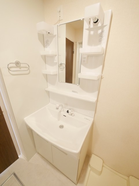 洗面設備　★人気の独立洗髪洗面化粧台で朝の準備にも便利ですね★