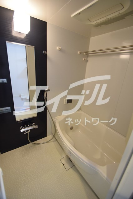地下鉄御堂筋線 江坂駅 徒歩6分 15階建 築12年の風呂写真