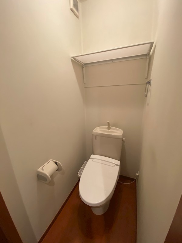 ＪＲ南武線 平間駅 徒歩10分 3階建 築22年のトイレ写真