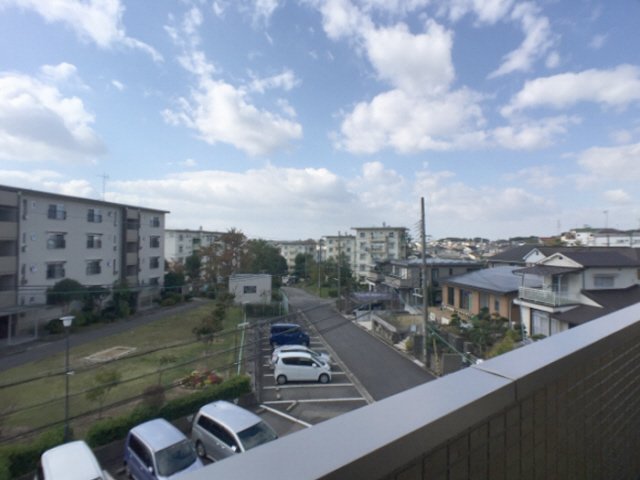 バルコニー　この写真は同マンションの他のお部屋のものです