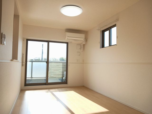 南海泉北線 深井駅 徒歩18分 3階建 築7年の居間写真