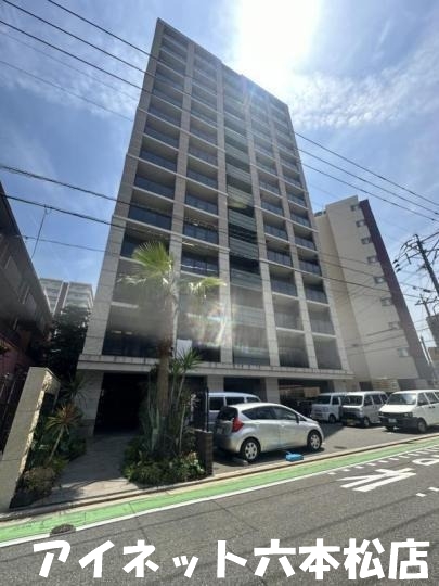 建物外観　最寄り駅徒歩2分圏内の人気マンションです