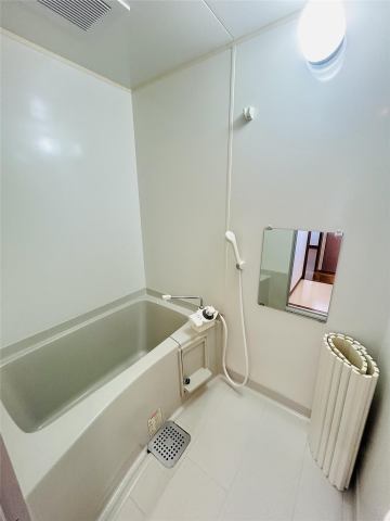 バス・シャワールーム　浴室です☆