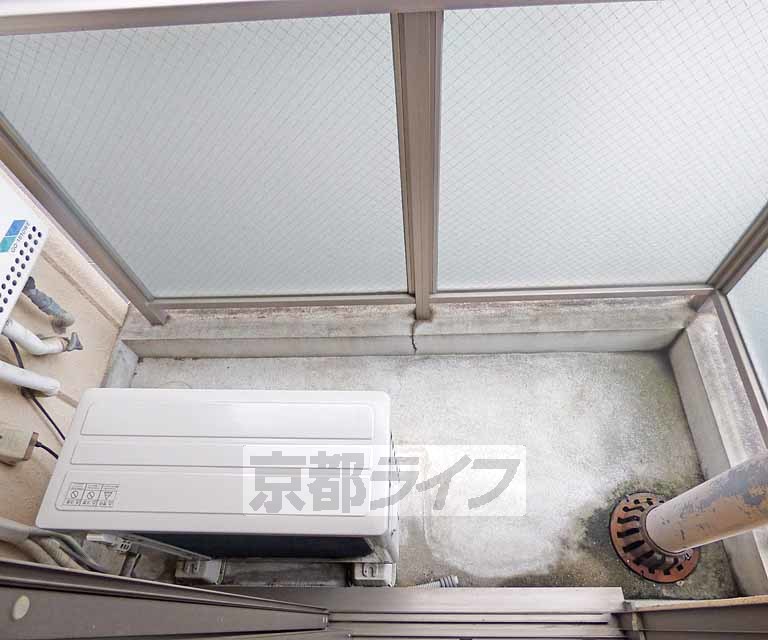 バルコニー　広々としたバルコニーです。