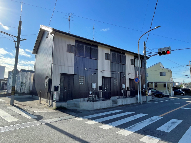 メゾン藤治山の建物外観