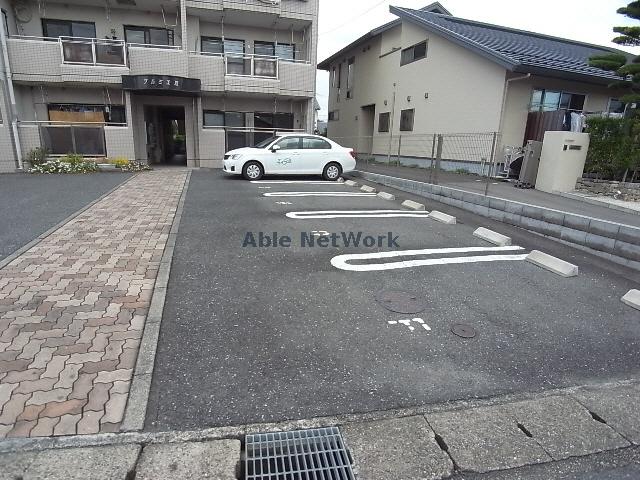 【岐阜市市橋のマンションの駐車場】