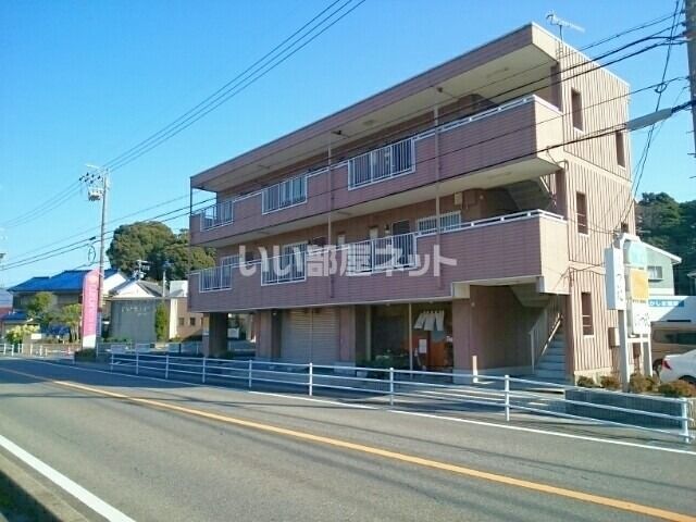 蒲郡市鹿島町のマンションの建物外観