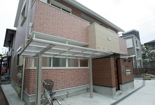 神戸市須磨区南町のアパートの建物外観
