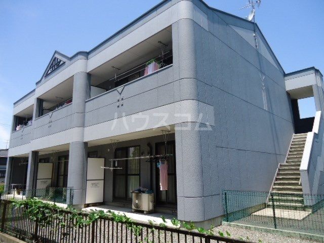 各務原市那加前野町のアパートの建物外観