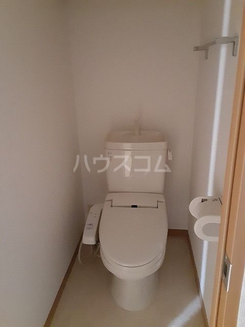 【菊川市加茂のマンションのトイレ】