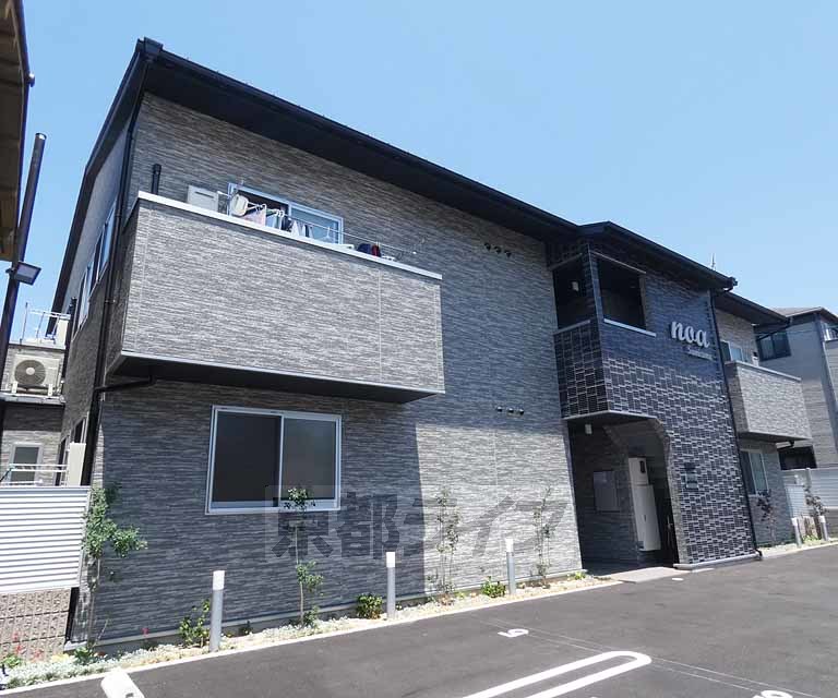 京都市伏見区深草中ノ島町のマンションの建物外観