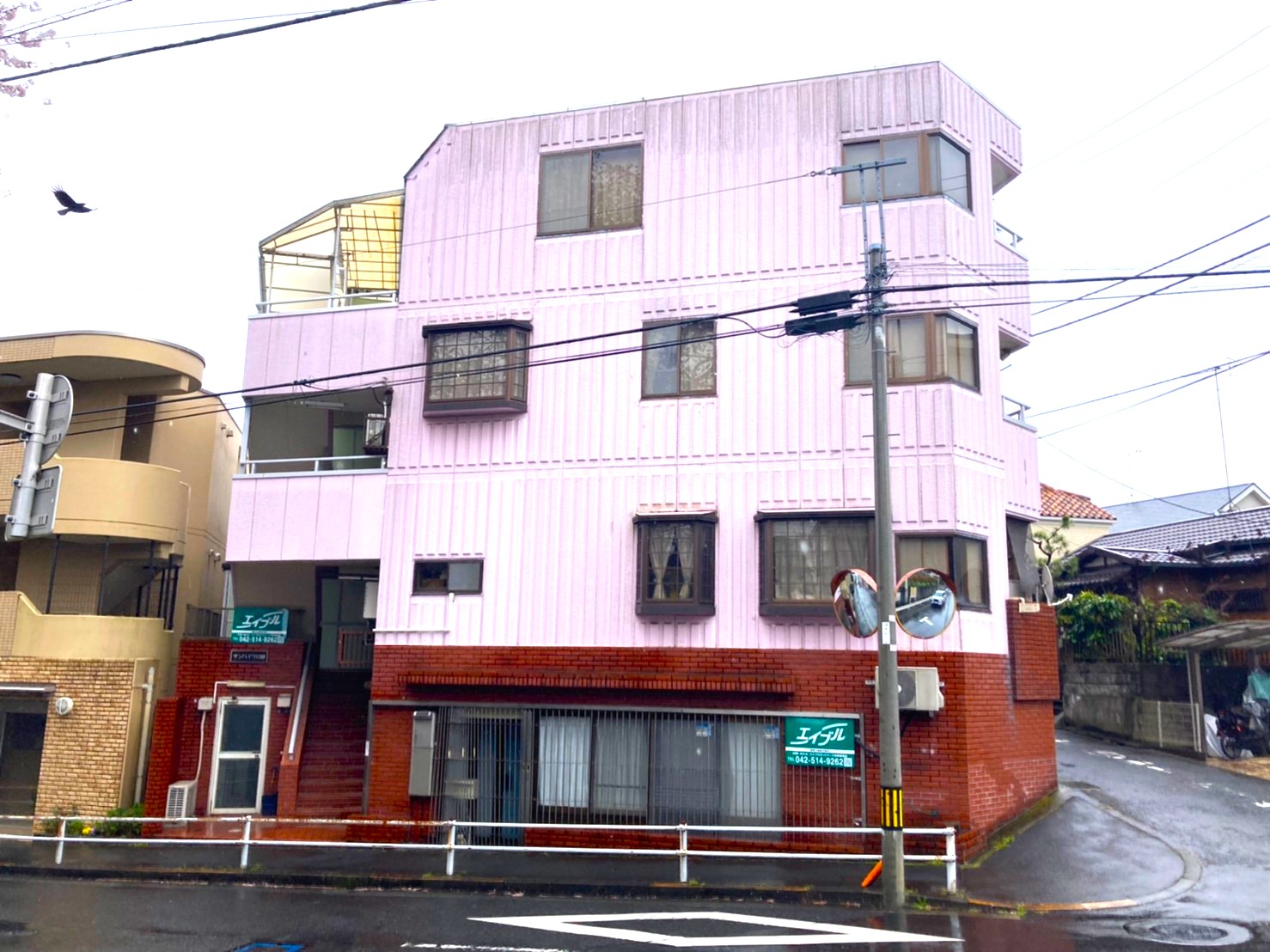 サンハイツ日野の建物外観