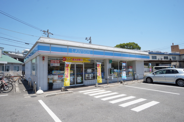 【松山市山西町のマンションのコンビニ】